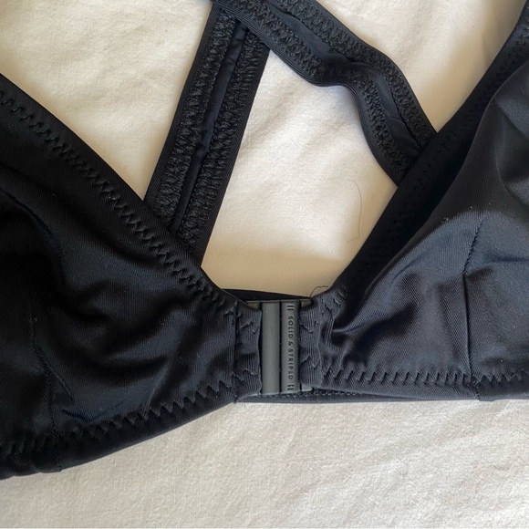Solid & striped. Black bikini top. XS - Picture 2 of 5